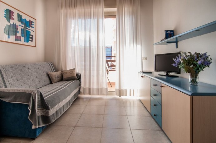 Residence La Rosa Di Nettuno Grosseto Compare Deals