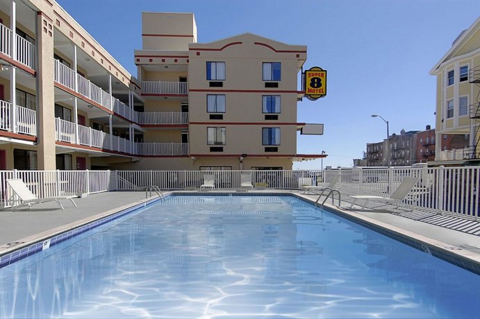Super 8 By Wyndham Atlantic City Compare Deals - 
