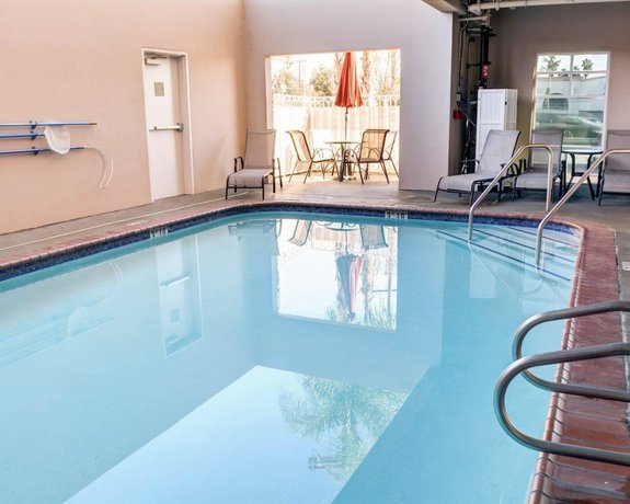 Comfort Inn Suites Near Universal North Hollywood Burbank