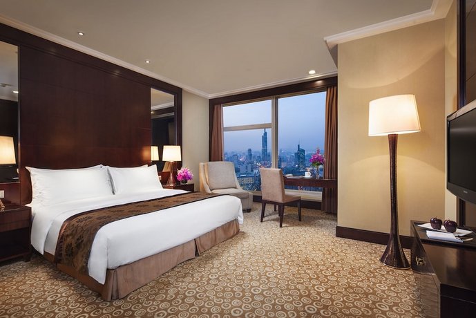 Golden Eagle Summit Hotel Downtown Nanjing Compare