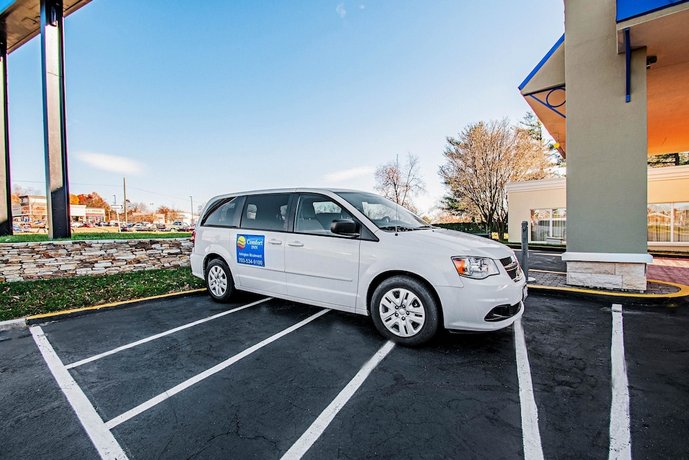 Comfort Inn Arlington Boulevard Seven Corners Compare Deals