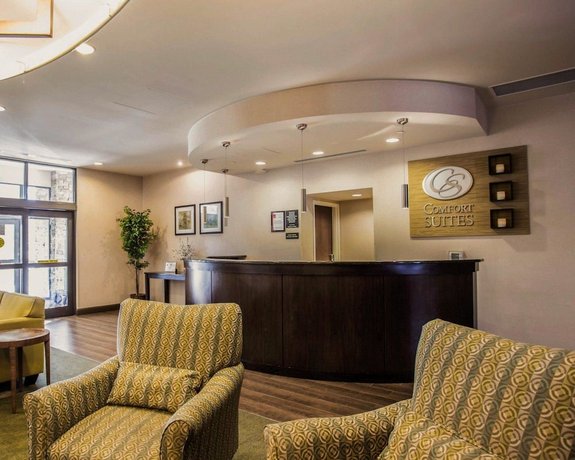 Comfort Suites Huntersville Compare Deals