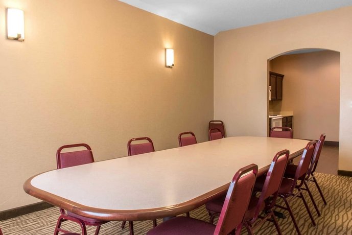 Comfort Suites Scranton Compare Deals