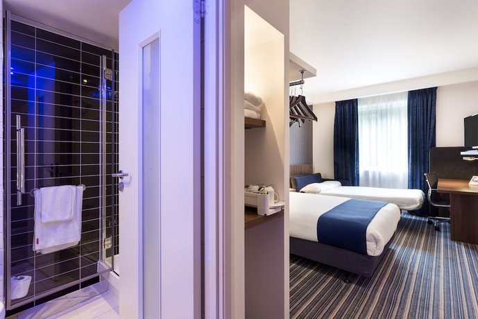 Holiday Inn Express Colchester Dedham Compare Deals - 