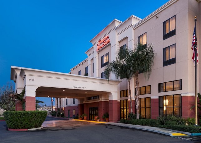Hampton Inn Suites Tulare Compare Deals
