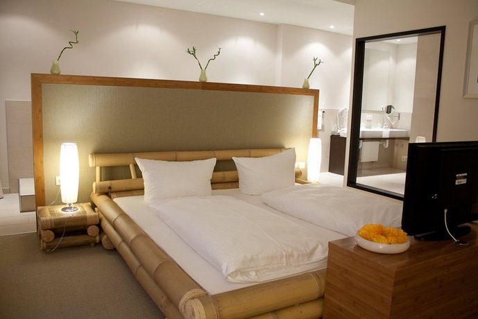 Friendly Cityhotel Oktopus Siegburg Compare Deals - 
