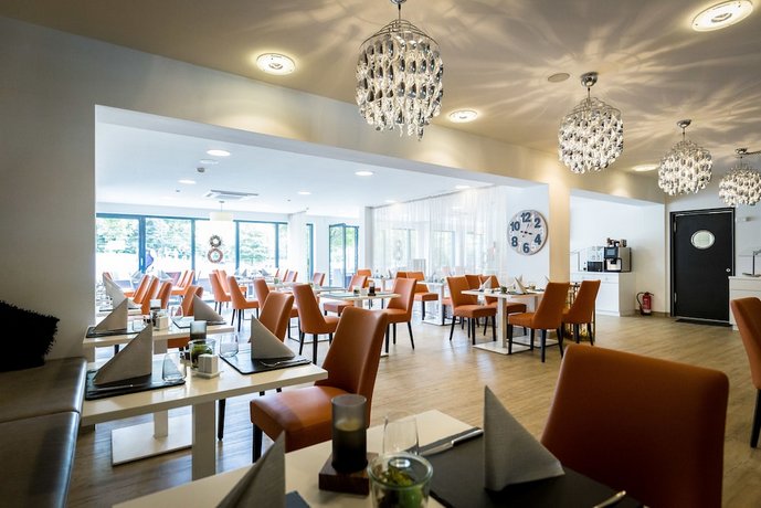 Friendly Cityhotel Oktopus Siegburg Compare Deals - 