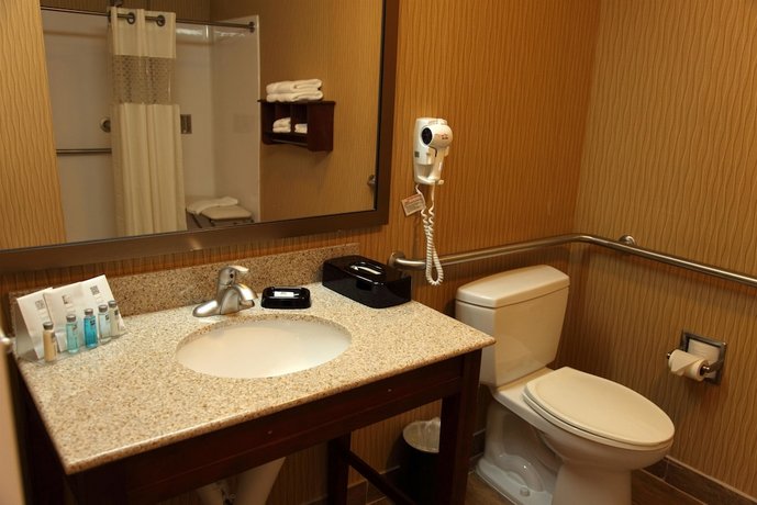 Hampton Inn Suites Bastrop Compare Deals