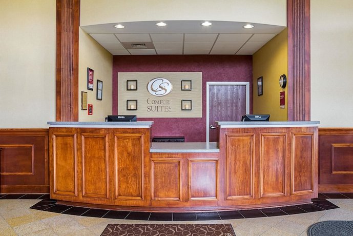 Comfort Suites Twinsburg Compare Deals