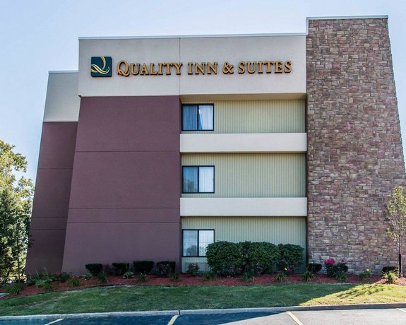 Quality Inn Suites Warren Detroit Compare Deals