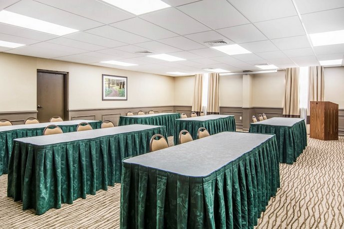 Comfort Suites Fredericksburg South Compare Deals