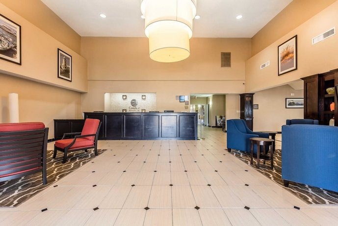 Comfort Inn Suites Crystal Inn Sportsplex Gulfport Compare Deals