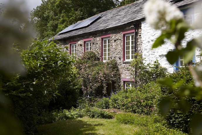 Lowthwaite B B Watermillock Compare Deals