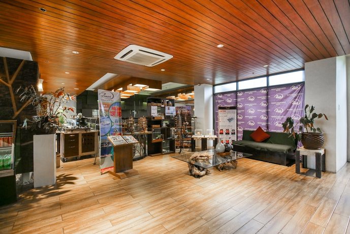 Rumah Highlands Hotel, Cebu City - Compare Deals