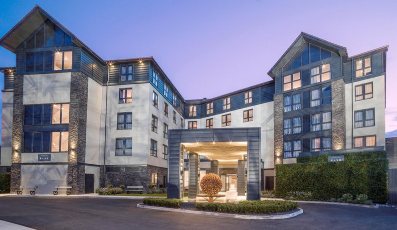 Boulevard Hotel