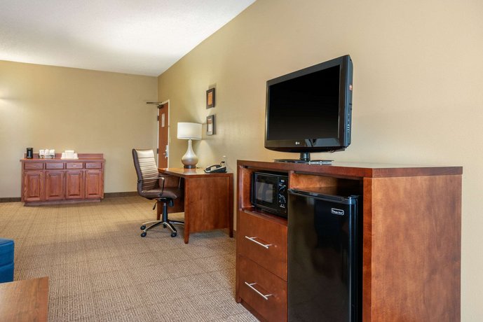 Comfort Inn Dfw Airport North Irving Compare Deals