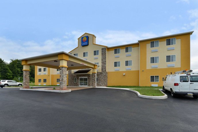 Comfort Inn And Suites Manheim Cornwall Compare Deals