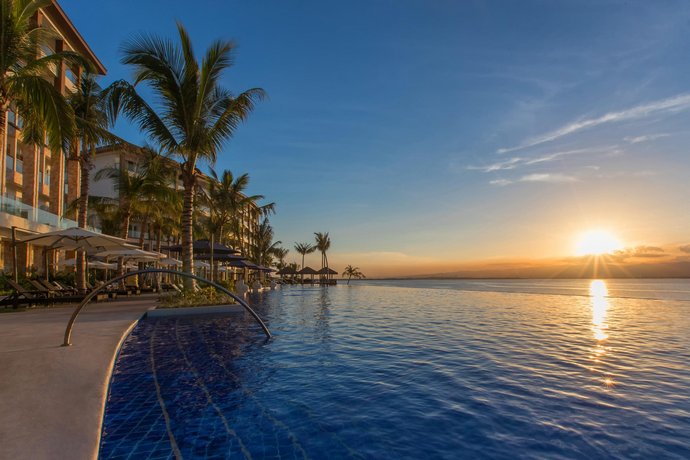 Dusit Thani Mactan Cebu Resort, Lapu-Lapu City - Compare Deals