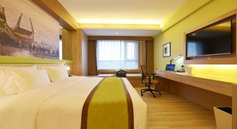 Atour Hotel Dalian Zhongshan Square