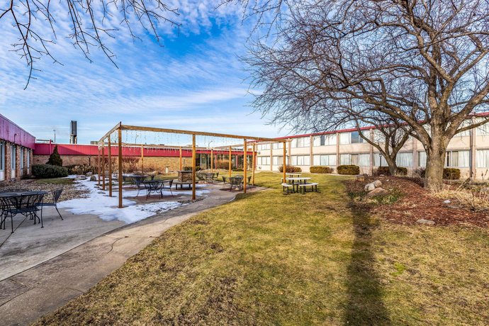 Quality Inn Suites Albert Lea Compare Deals