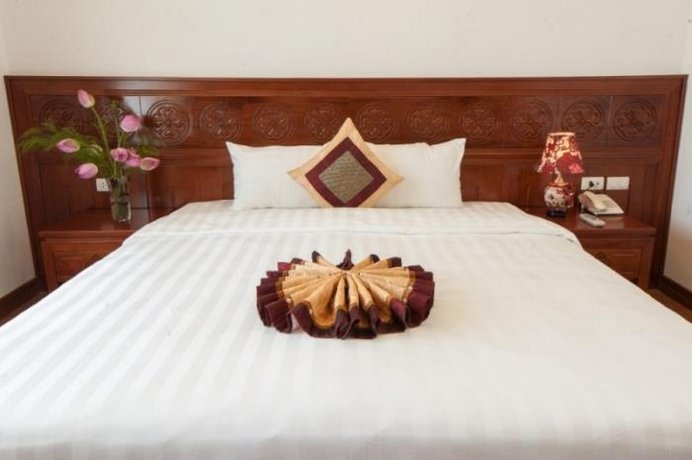 Le Foyer Hotel Hanoi Compare Deals