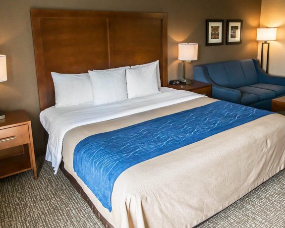 Comfort Inn Crystal Lake Compare Deals