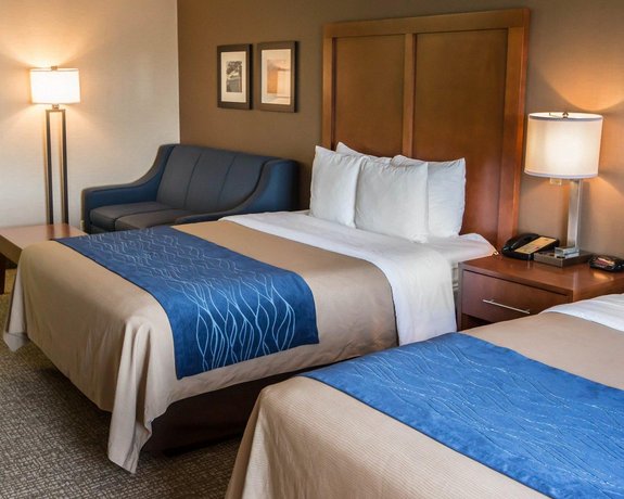Comfort Inn Crystal Lake Compare Deals