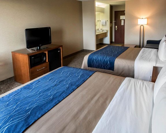 Comfort Inn Crystal Lake Compare Deals