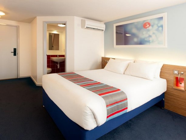 Travelodge London Central Tower Bridge Compare Deals