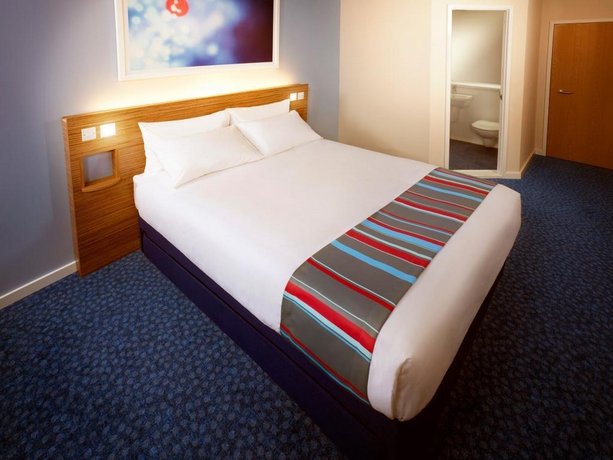 Travelodge London Central Tower Bridge Compare Deals