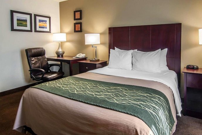 Comfort Inn Suites Bend Compare Deals