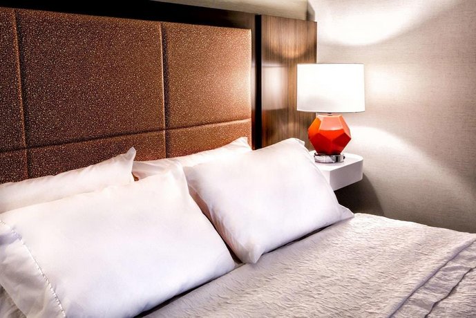 Hampton Inn Suites Staten Island New York City Compare Deals