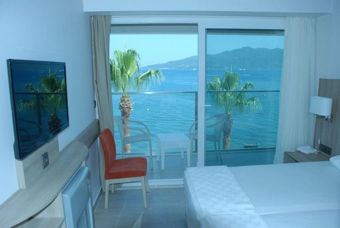 Begonville Beach Hotel - Adult Only
