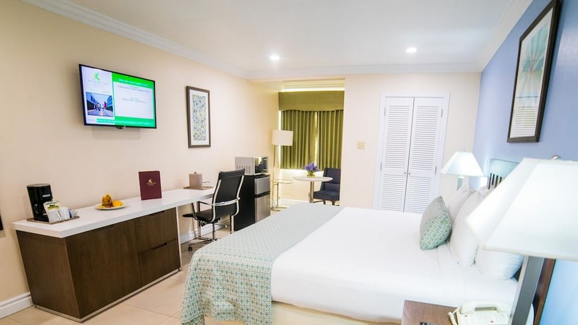 The Knutsford Court Hotel Kingston Compare Deals