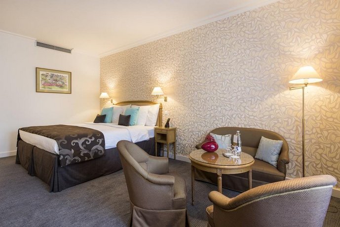 Hotel Bristol