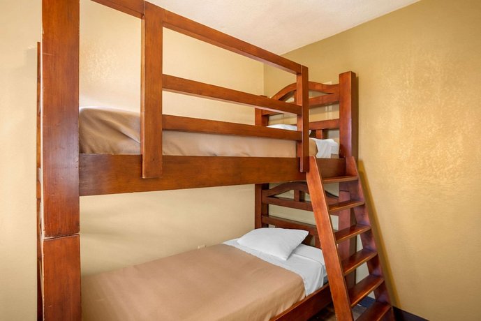 Comfort Inn San Diego At The Harbor Compare Deals