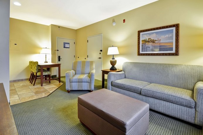 Hampton Inn Suites Charleston Mt Pleasant Isle Of Palms