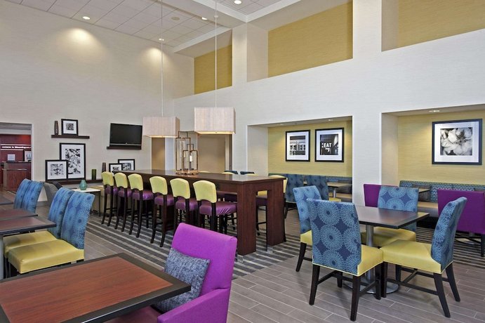 Hampton Inn Suites Bloomington Normal Il Compare Deals