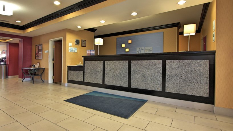 Holiday Inn Express Hotel Suites Defiance Compare Deals