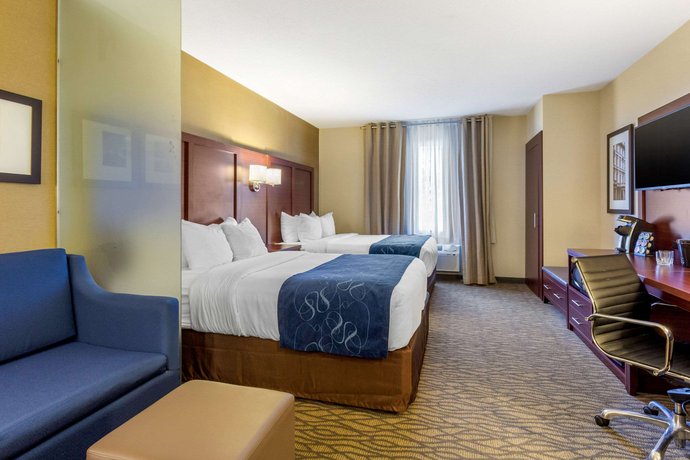 Comfort Suites Downtown Windsor Compare Deals