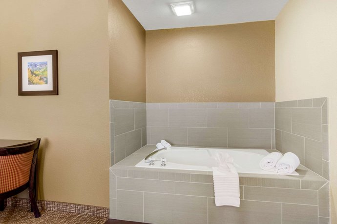 Comfort Inn Greeley Compare Deals