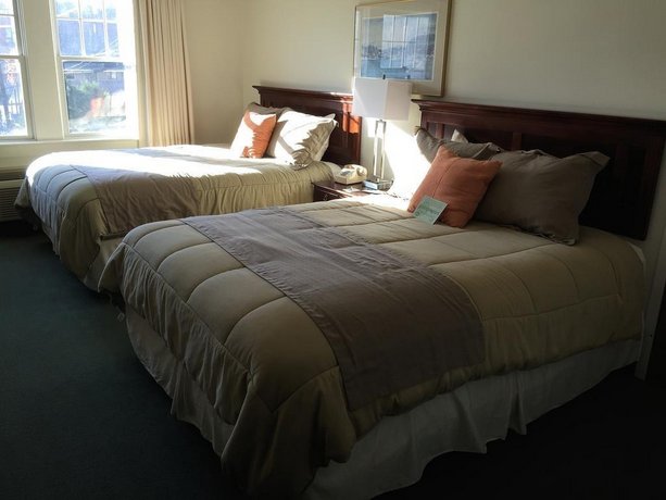 Camden Riverhouse Hotel and Inn