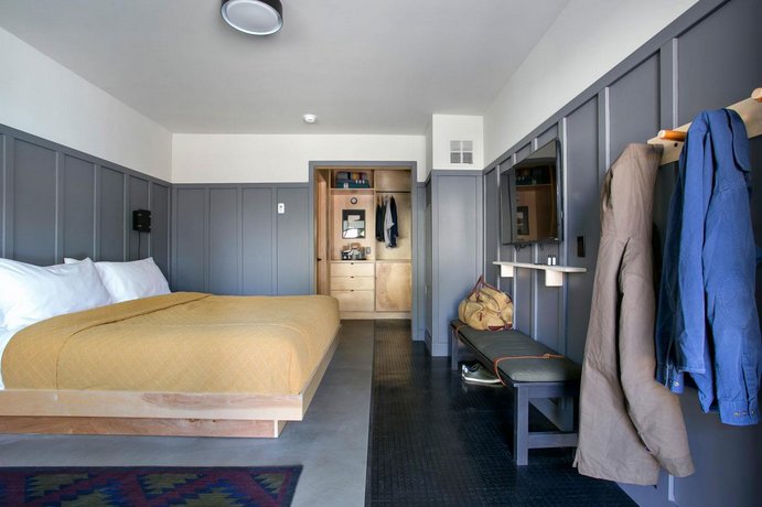 The Coachman Hotel