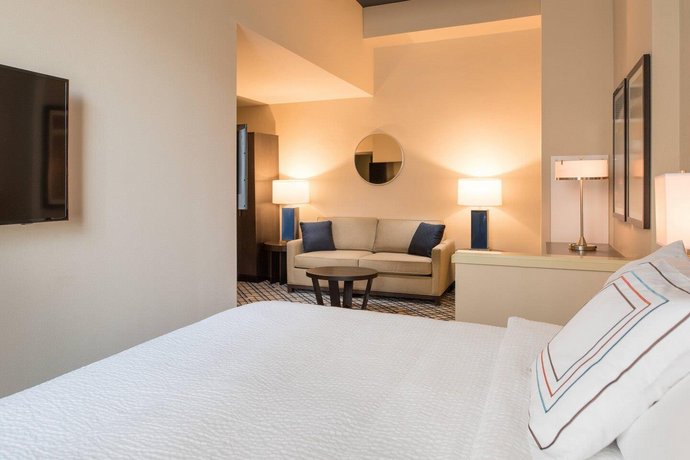 Fairfield Inn Suites By Marriott New Orleans Downtown French