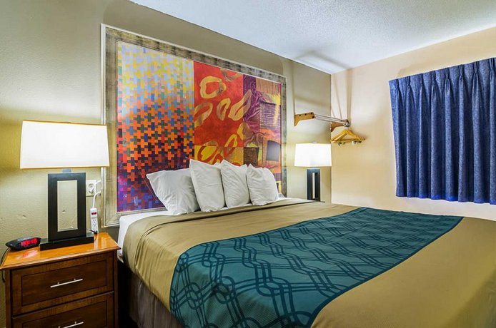 Red Coach Inn And Suites Hutchinson Compare Deals