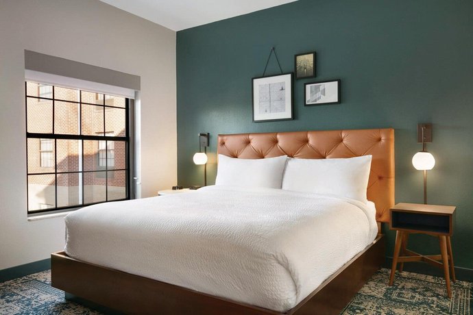 Four Points by Sheraton Raleigh Arena