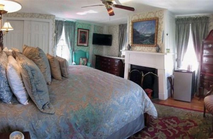 Holiday Guest House Bed & Breakfast