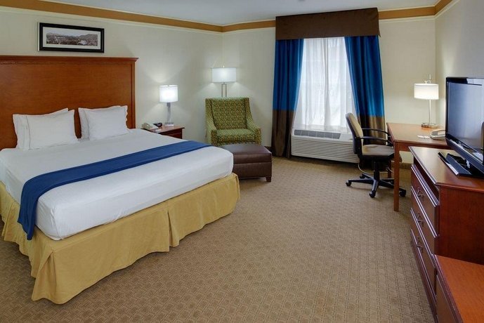 Holiday Inn Express & Suites Brattleboro