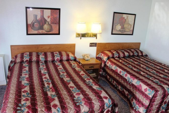 Safari Inn