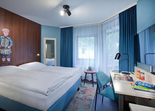 Tante Alma's Bonner Hotel